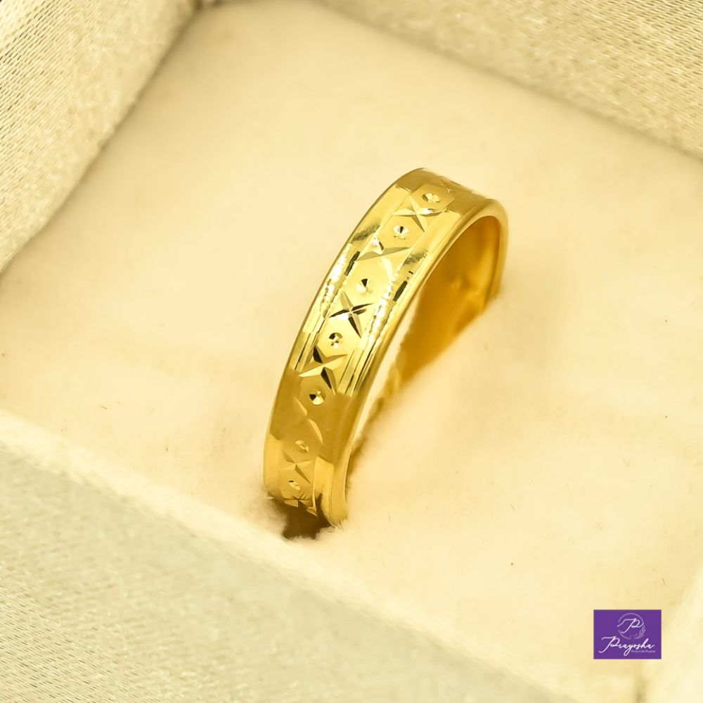 18kt Gold Womens ring 007